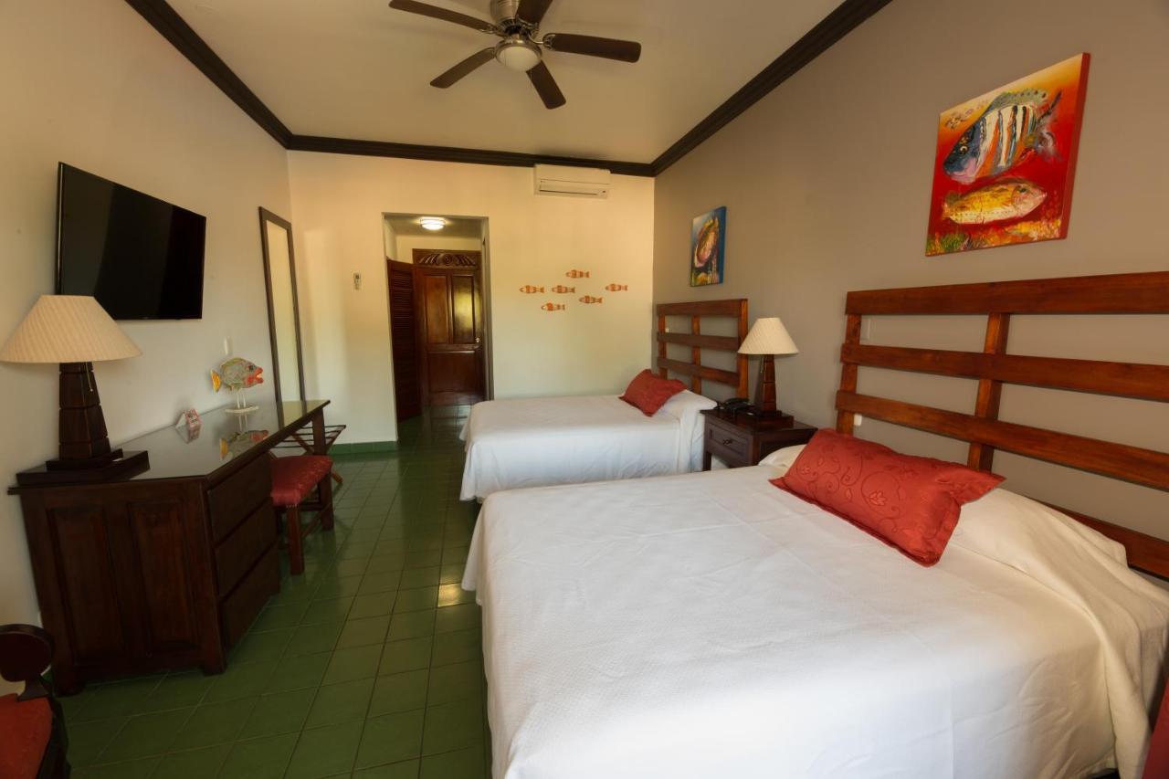 Club Del Mar Oceanfront Hotel Jaco Ngoại thất bức ảnh