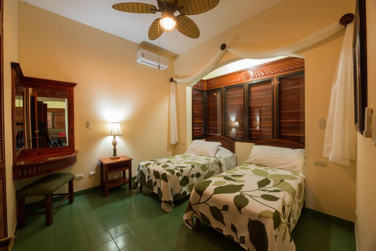 Club Del Mar Oceanfront Hotel Jaco Ngoại thất bức ảnh